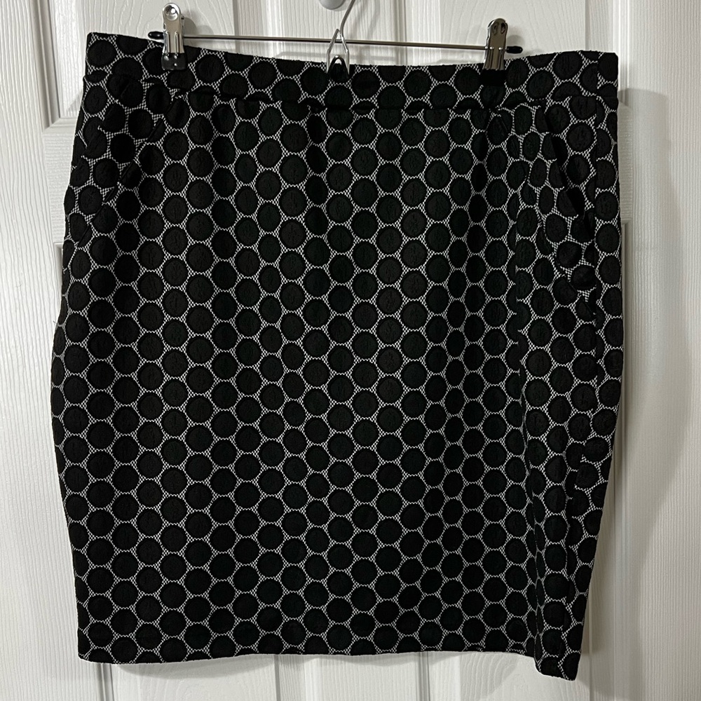 Women's Black Circle Pattern Pencil Skirt